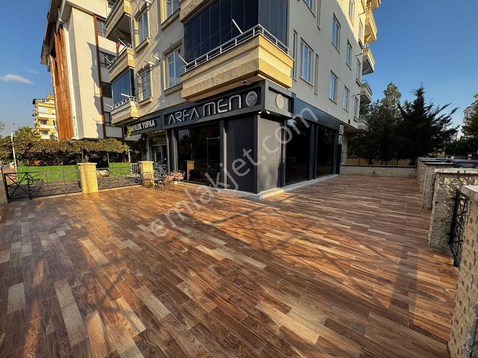 Repa Gayrimenkul Metin Özer'den Binevler Mah.de Satılık Dükkan