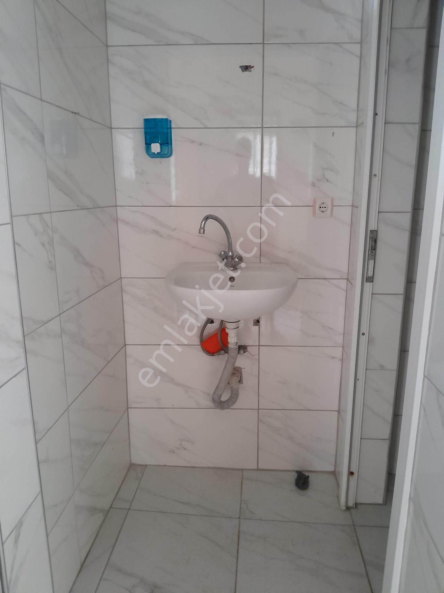 Adana Sarıçam Yeşiltepe İçi Yenilenmiş Kiralık 2+1 Fırsat Daire Servis Ve Dolmuş Güzergahında - Görsel 3