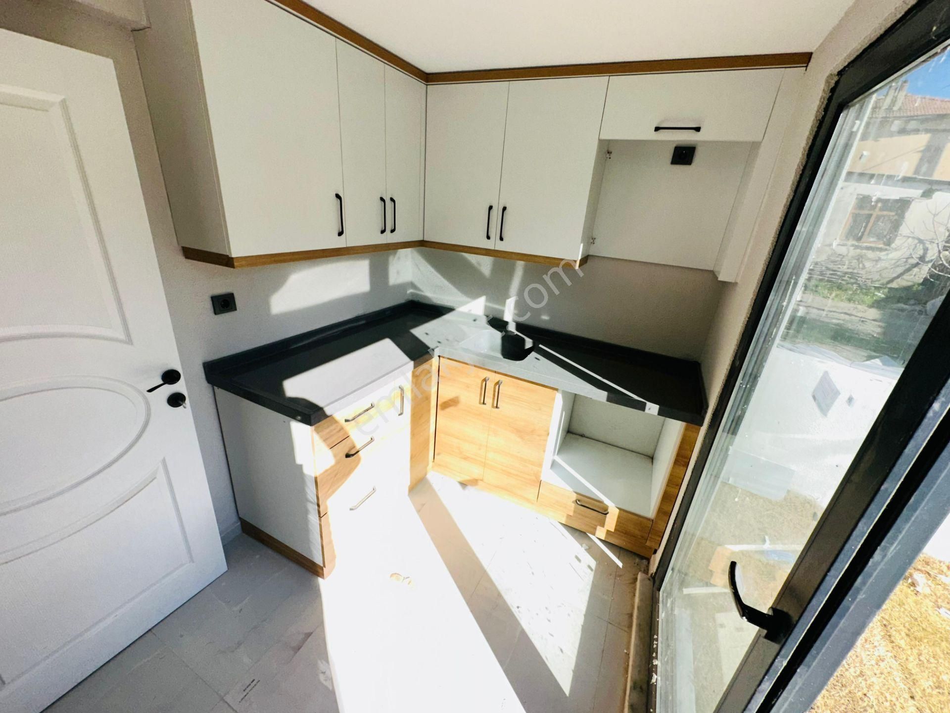 Kızılkeçili Köyün De 1+1 Teraslı Bahçeli Satılık Müstakil Ev - Görsel 14