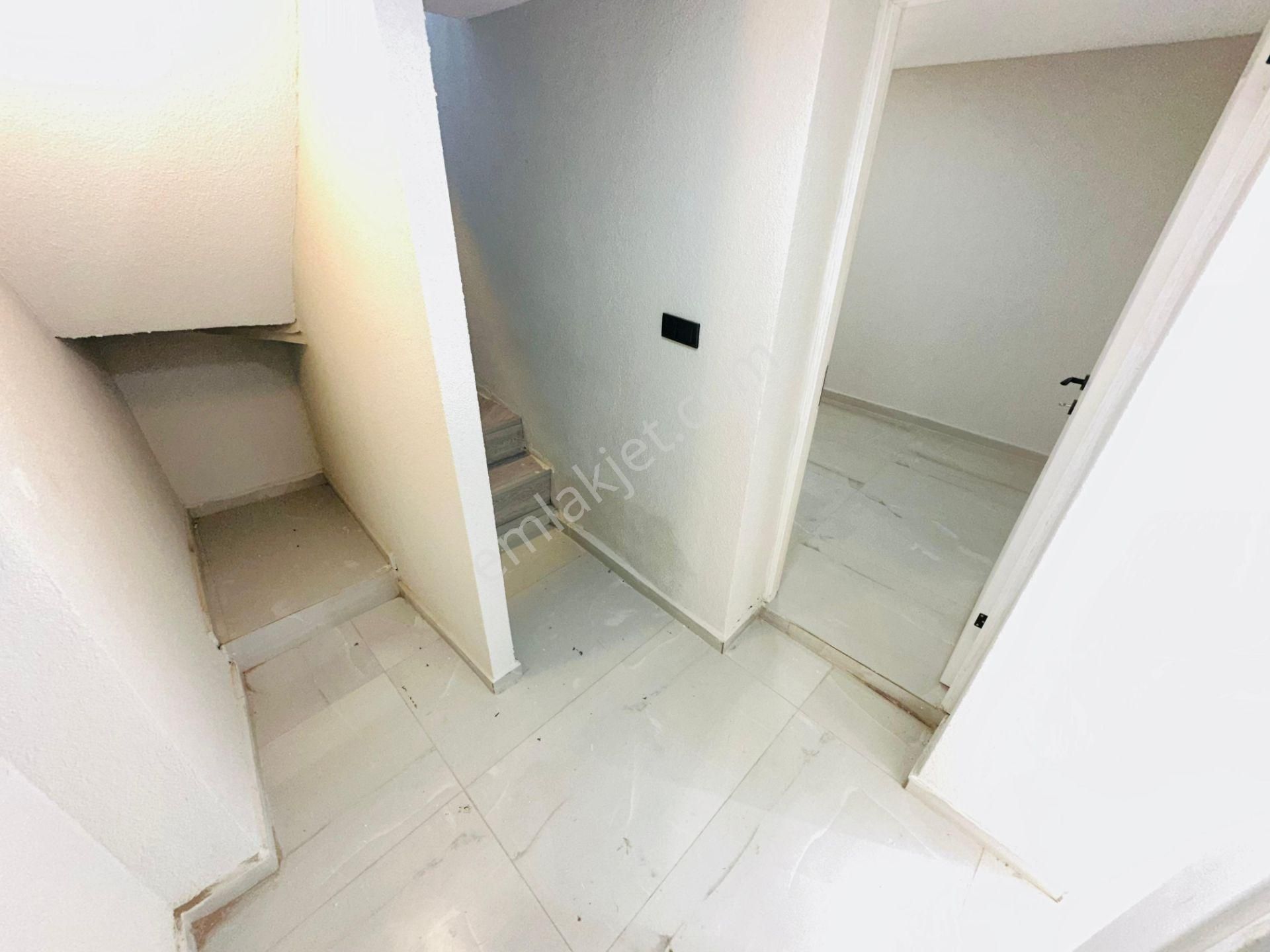 Kızılkeçili Köyün De 1+1 Teraslı Bahçeli Satılık Müstakil Ev - Görsel 6