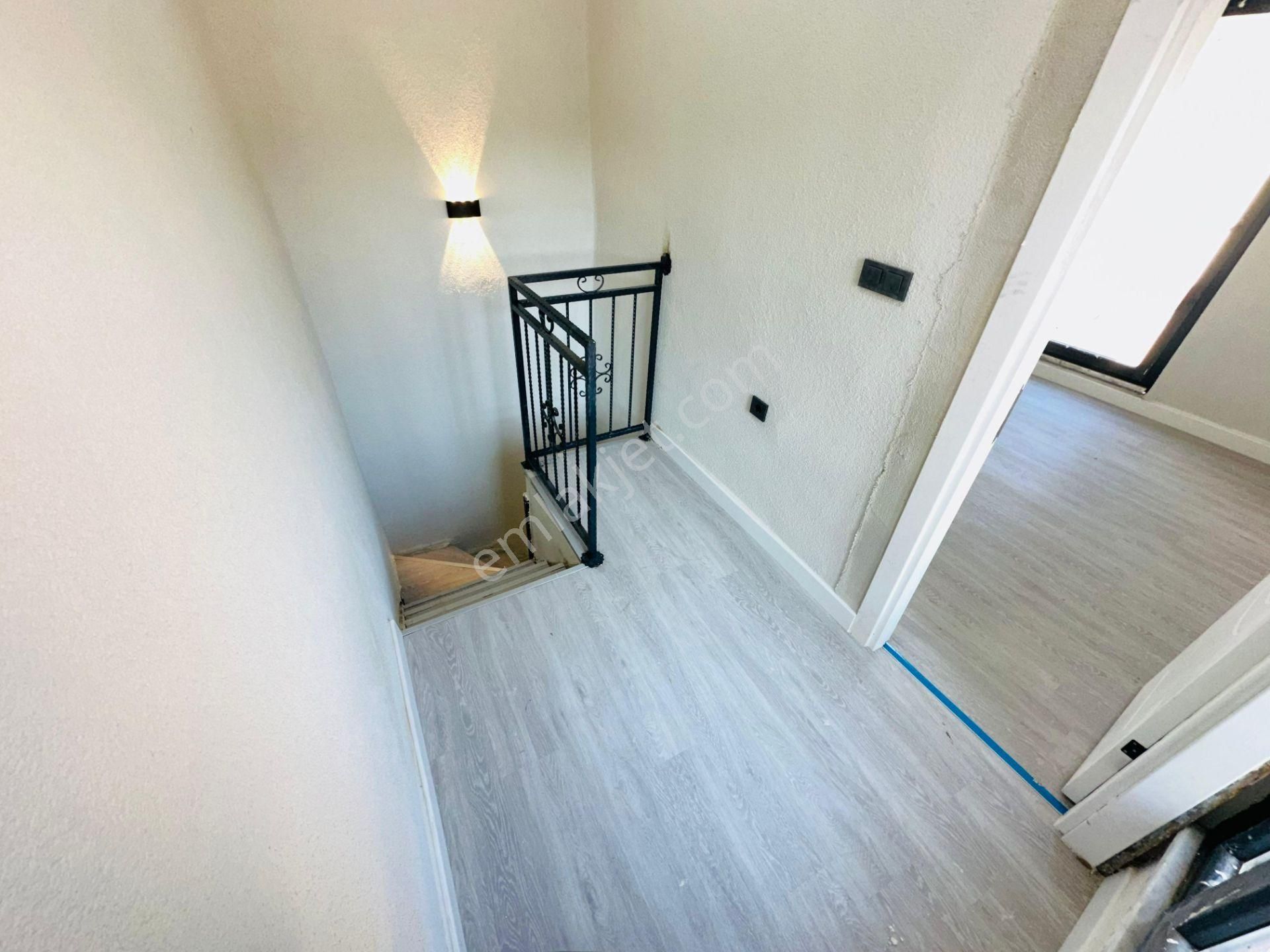 Kızılkeçili Köyün De 1+1 Teraslı Bahçeli Satılık Müstakil Ev - Görsel 19