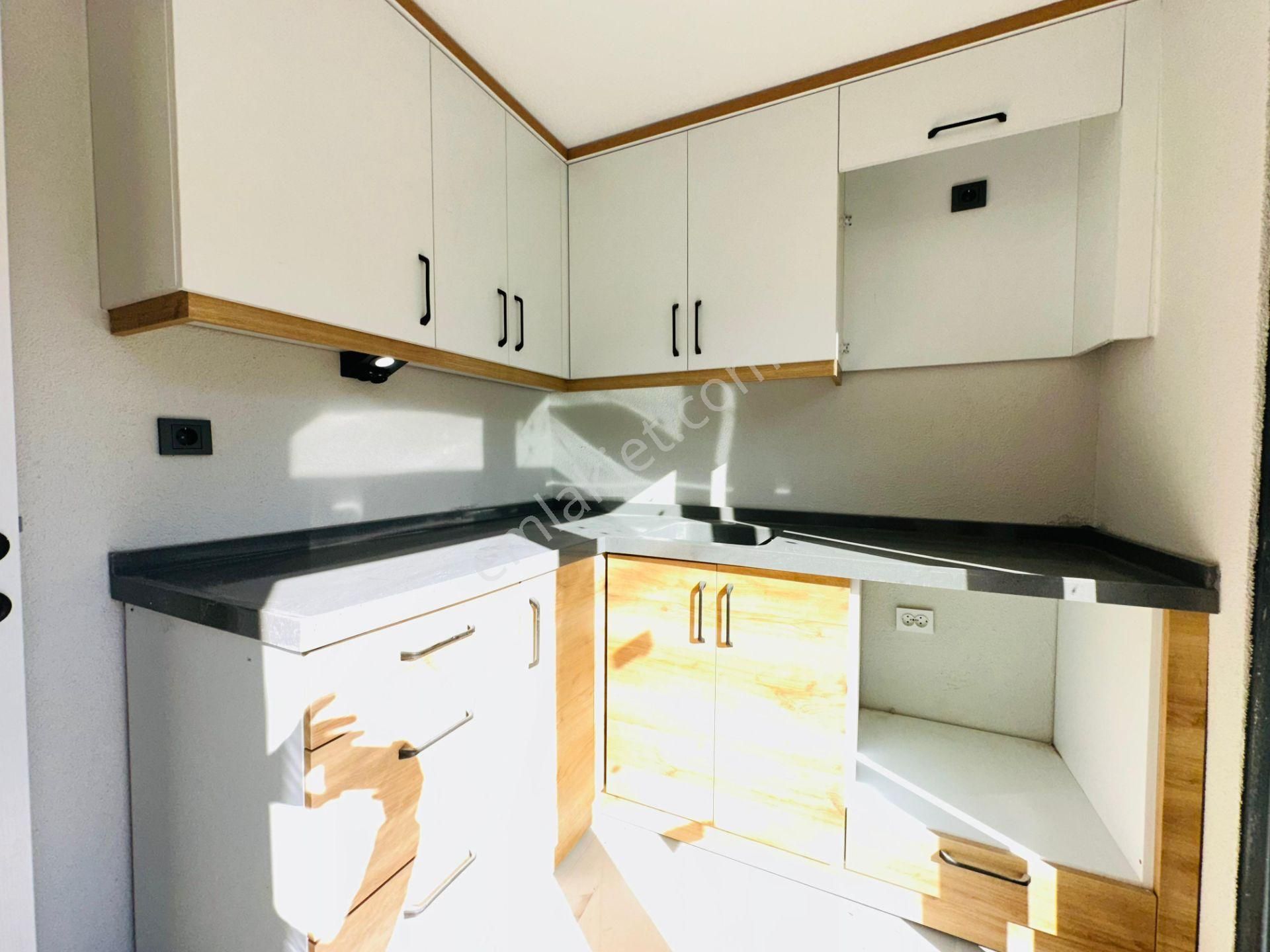 Kızılkeçili Köyün De 1+1 Teraslı Bahçeli Satılık Müstakil Ev - Görsel 13