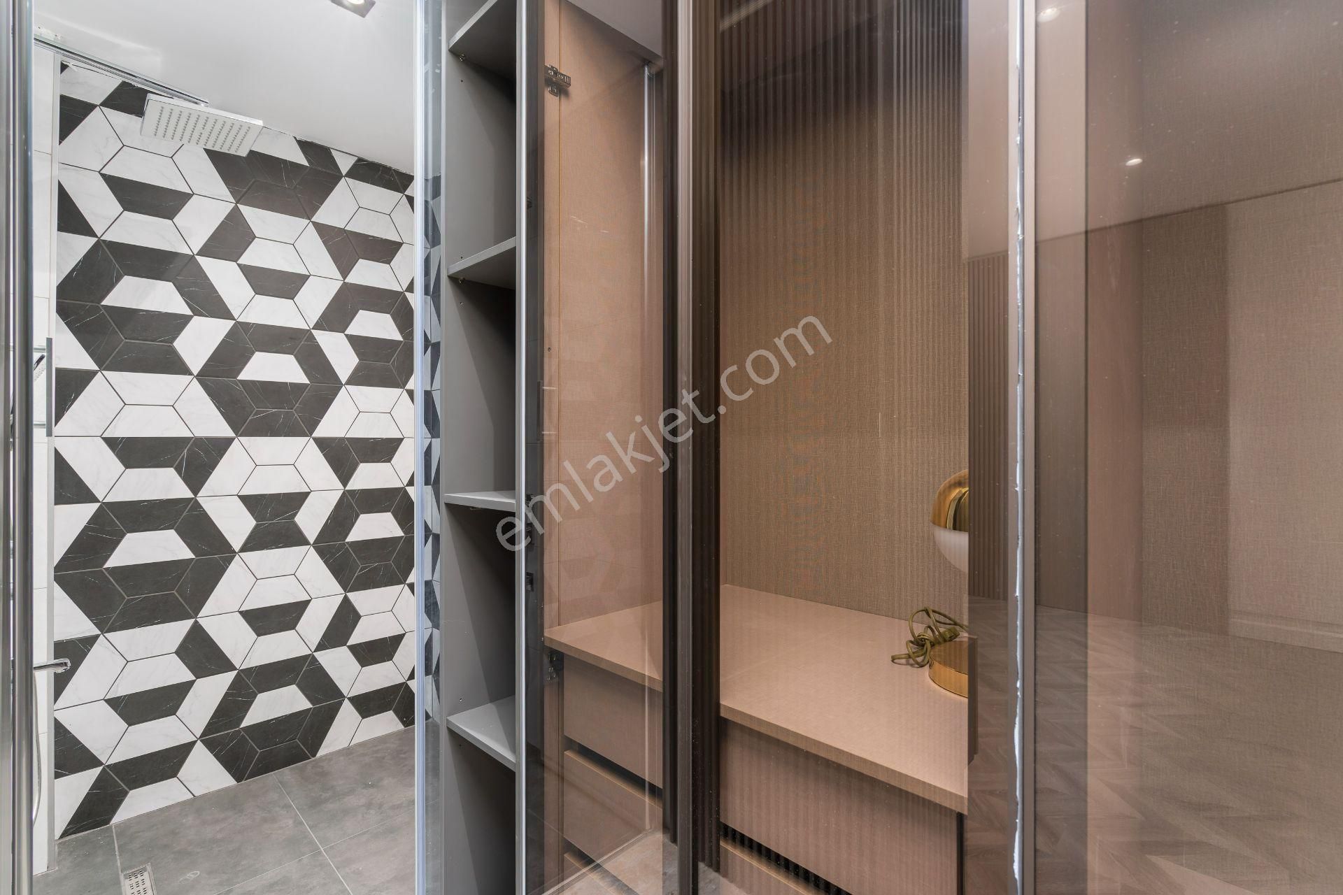 Antalya Lara Eski Lara Caddesinde Süper Lüks Deniz Manzaralı 3+1 - Görsel 21