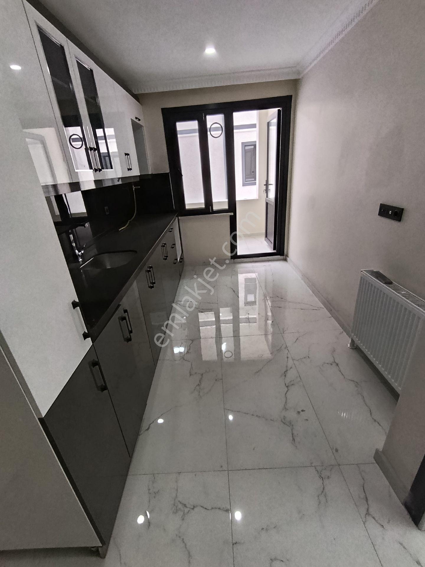 Arnavutköy Nenehatunda Sitede Satılık 2+1 Ara Kat Daire - Görsel 13