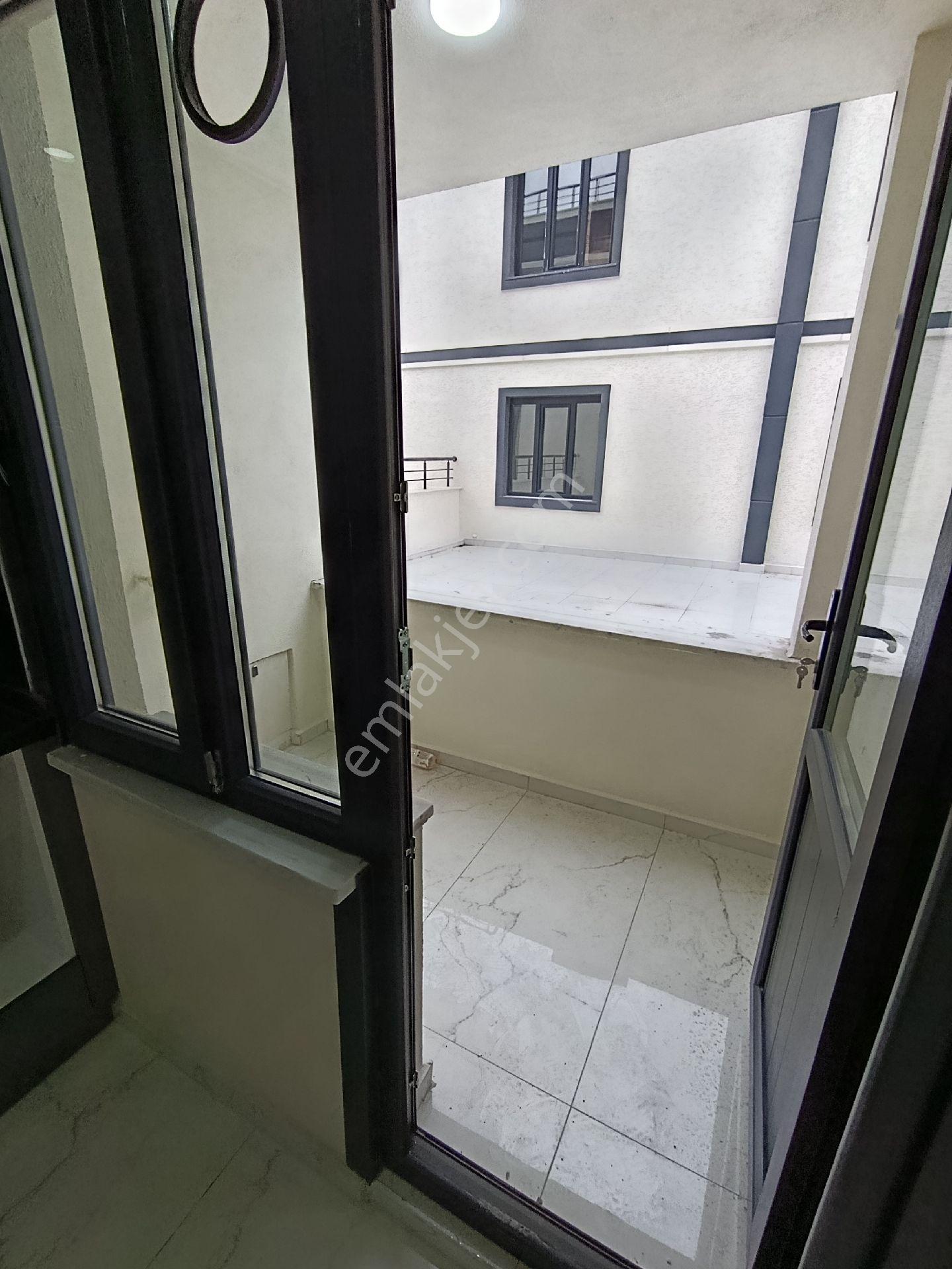 Arnavutköy Nenehatunda Sitede Satılık 2+1 Ara Kat Daire - Görsel 12