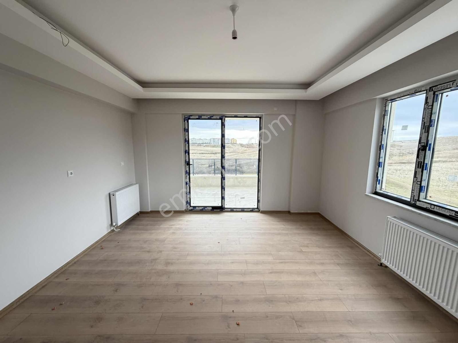 Tuna Gayrimenkul / 4+1 / Ara Kat / Güney Batı Cephe / Site - Görsel 15