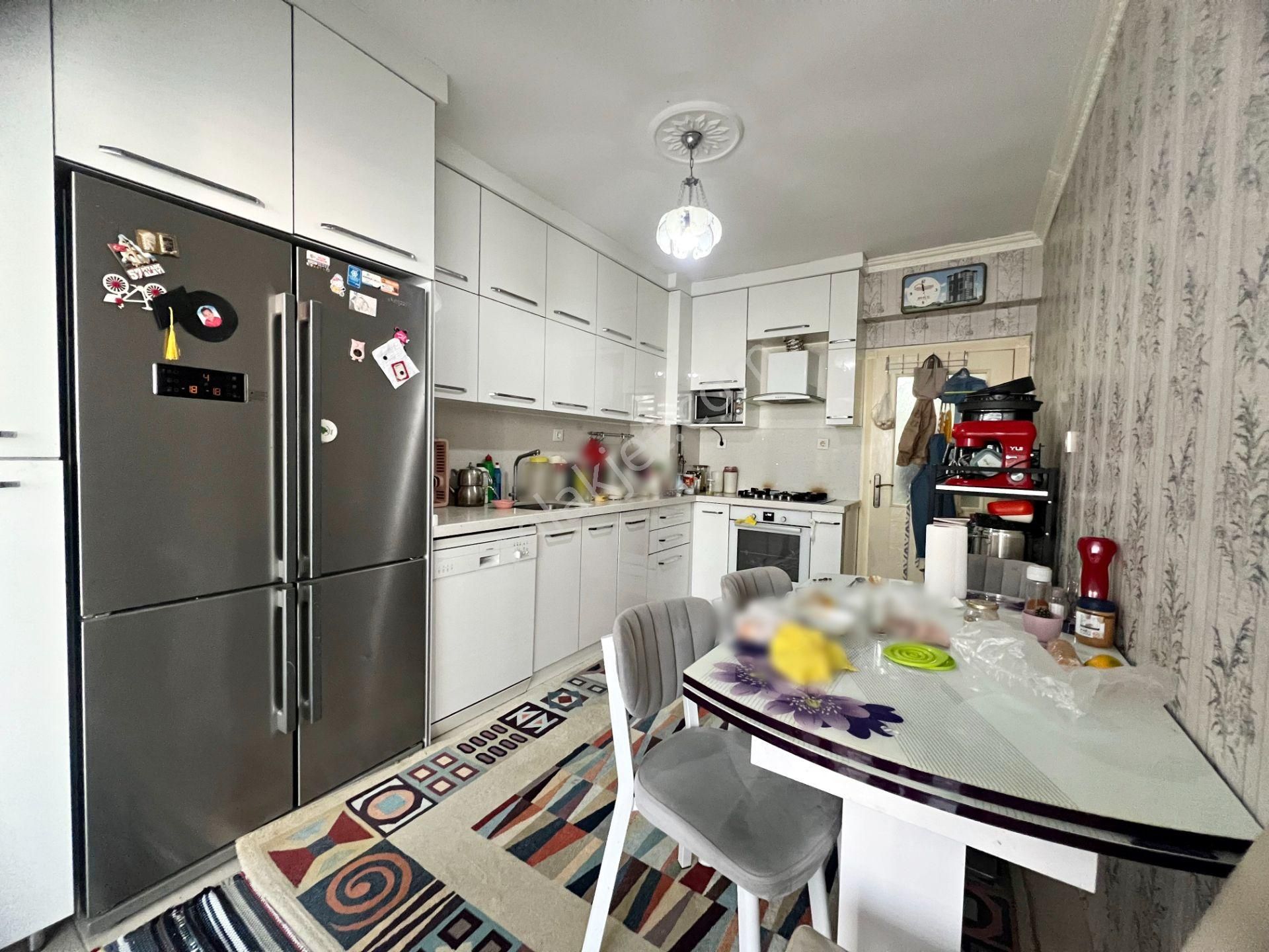 Cihandan Burç Mah Seval, Teleferik Son Durağa Yakın Boş Kiralık 3+1 Daire - Görsel 4