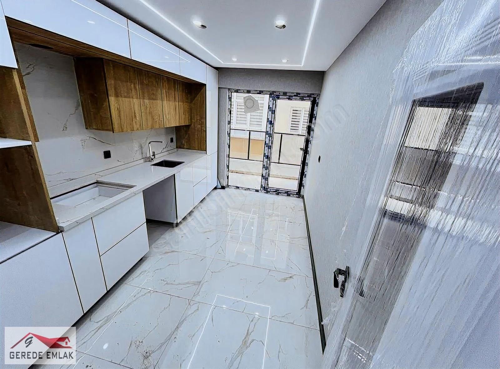 Şehrin Merkezinde Yeni Ziraat Mah De Fırsat Daireler - Görsel 17