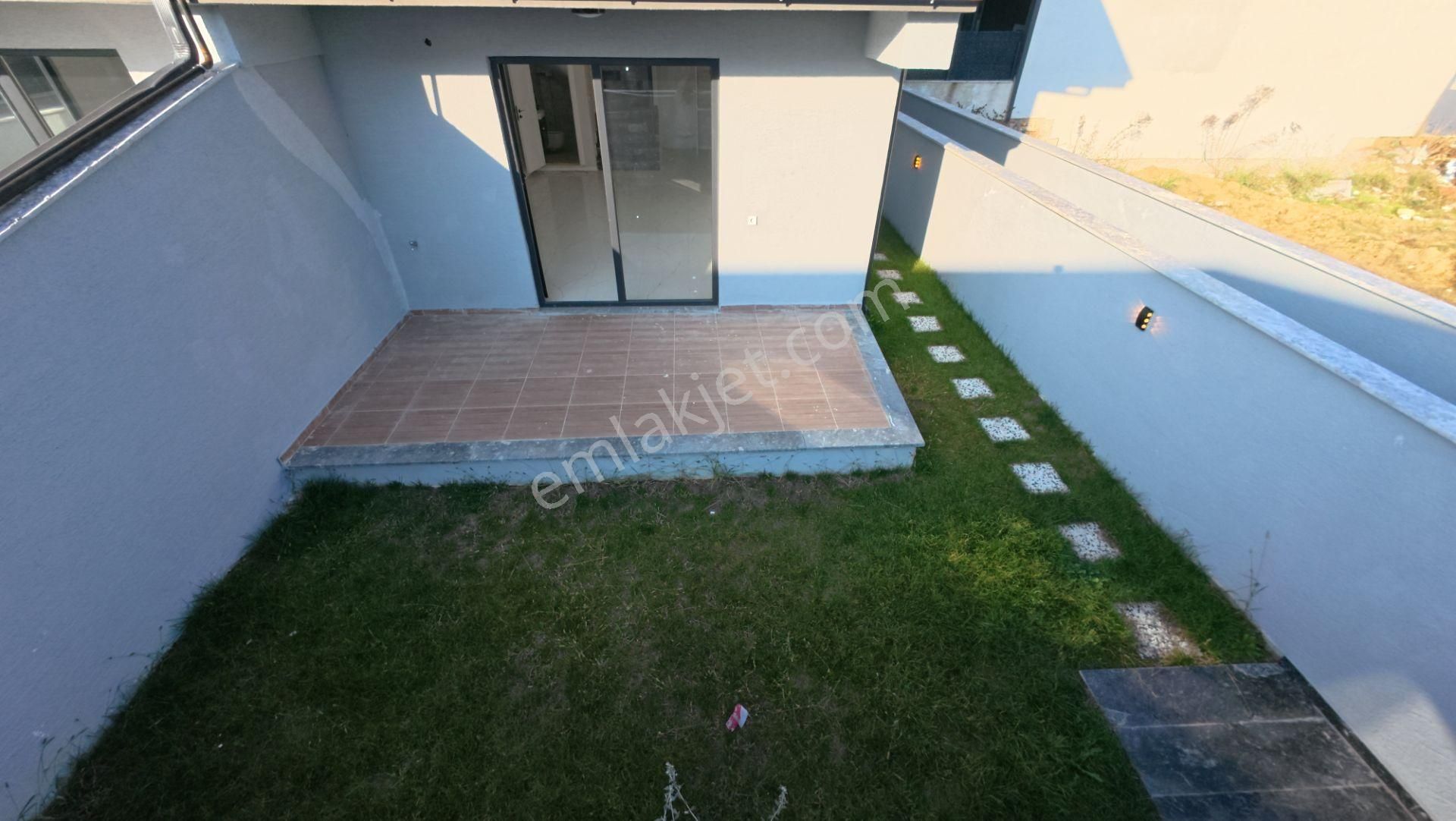 Sakarya Kocaalide Müstakil Bahçe Kullanımlı 4+1 Villa!!! - Görsel 5