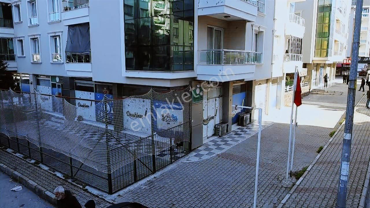 Namlı'dan İşlek Cadde Üzeri Hazır Kiracılı 400m2 Satılık Dükkan. - Görsel 4