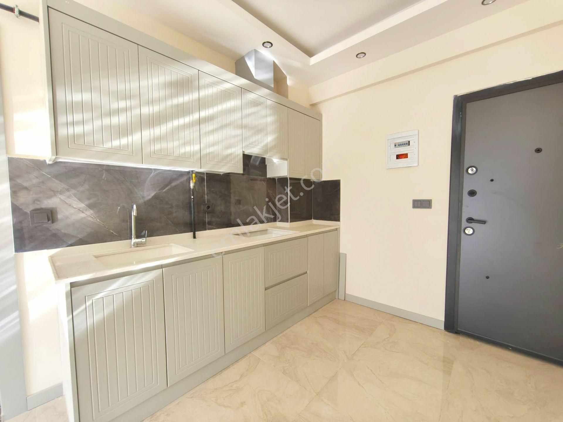 Şengül Gayrimenkul'den Karahasanlı Mah. 2+1 Satılık Sıfır Apart