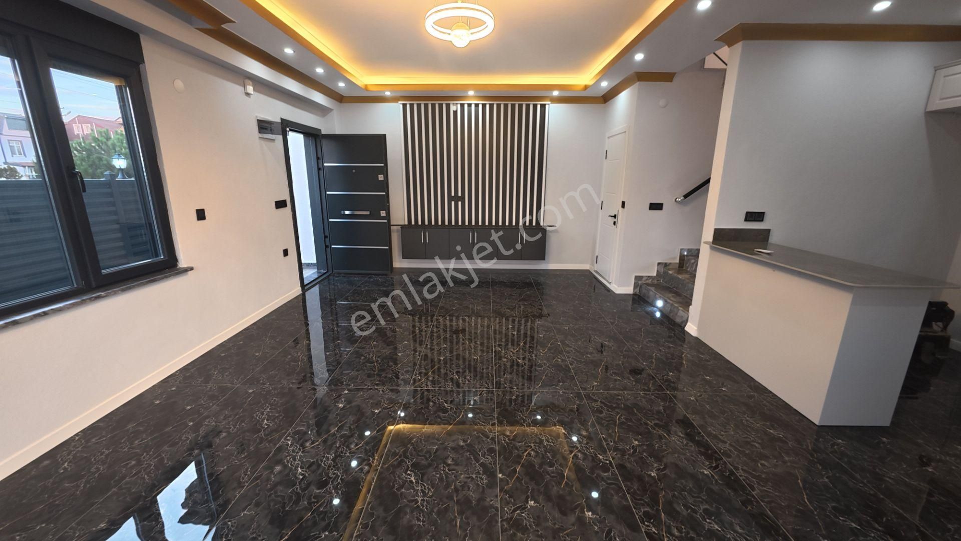 Sakarya Kocaalide Müstakil Havuz Ve Bahçe Kullanımlı Villa!!! - Görsel 12