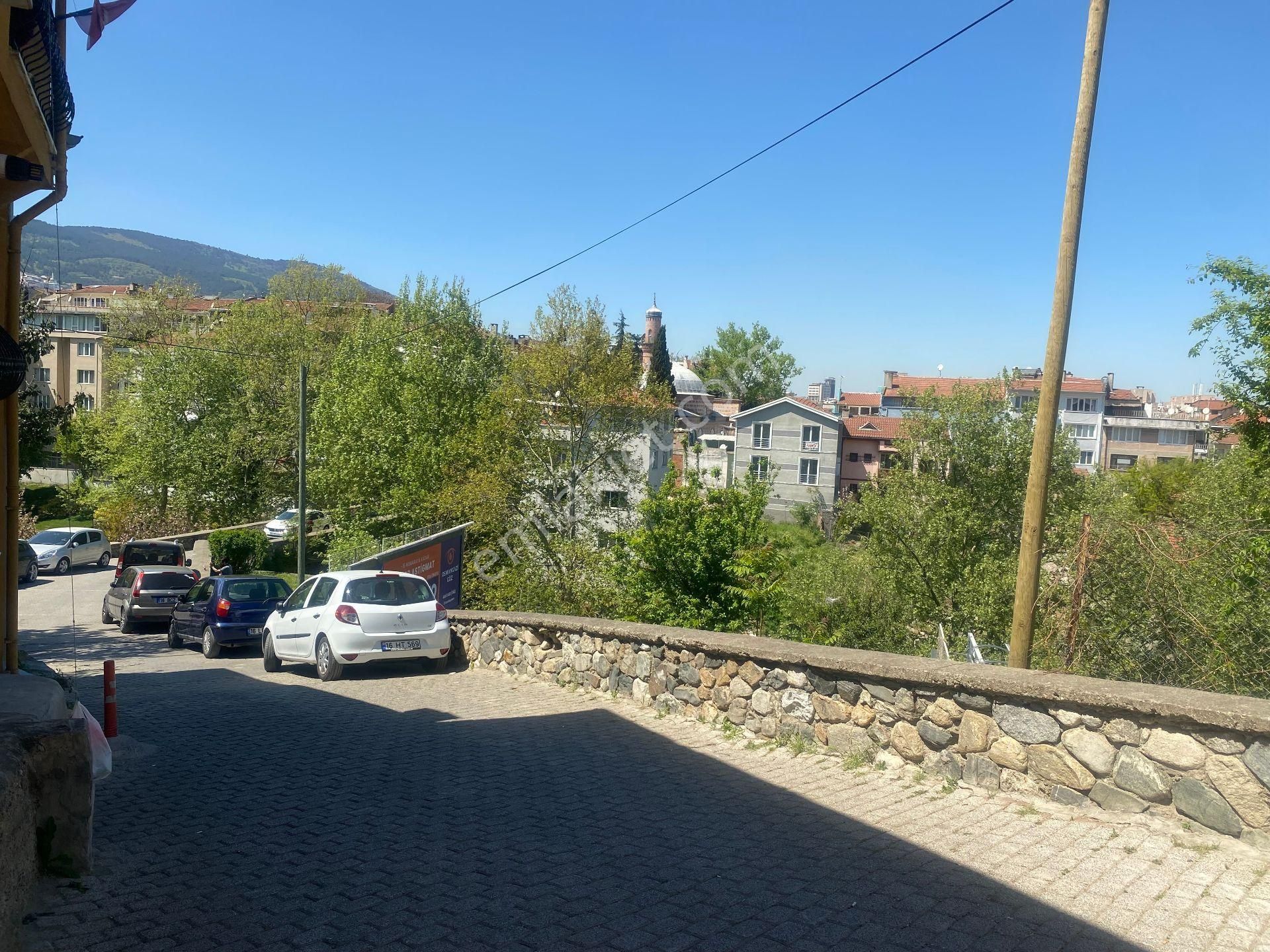 Yıldırım Yeşil Türbe Yakınında Bahçeli Müstakil Ev - Görsel 20