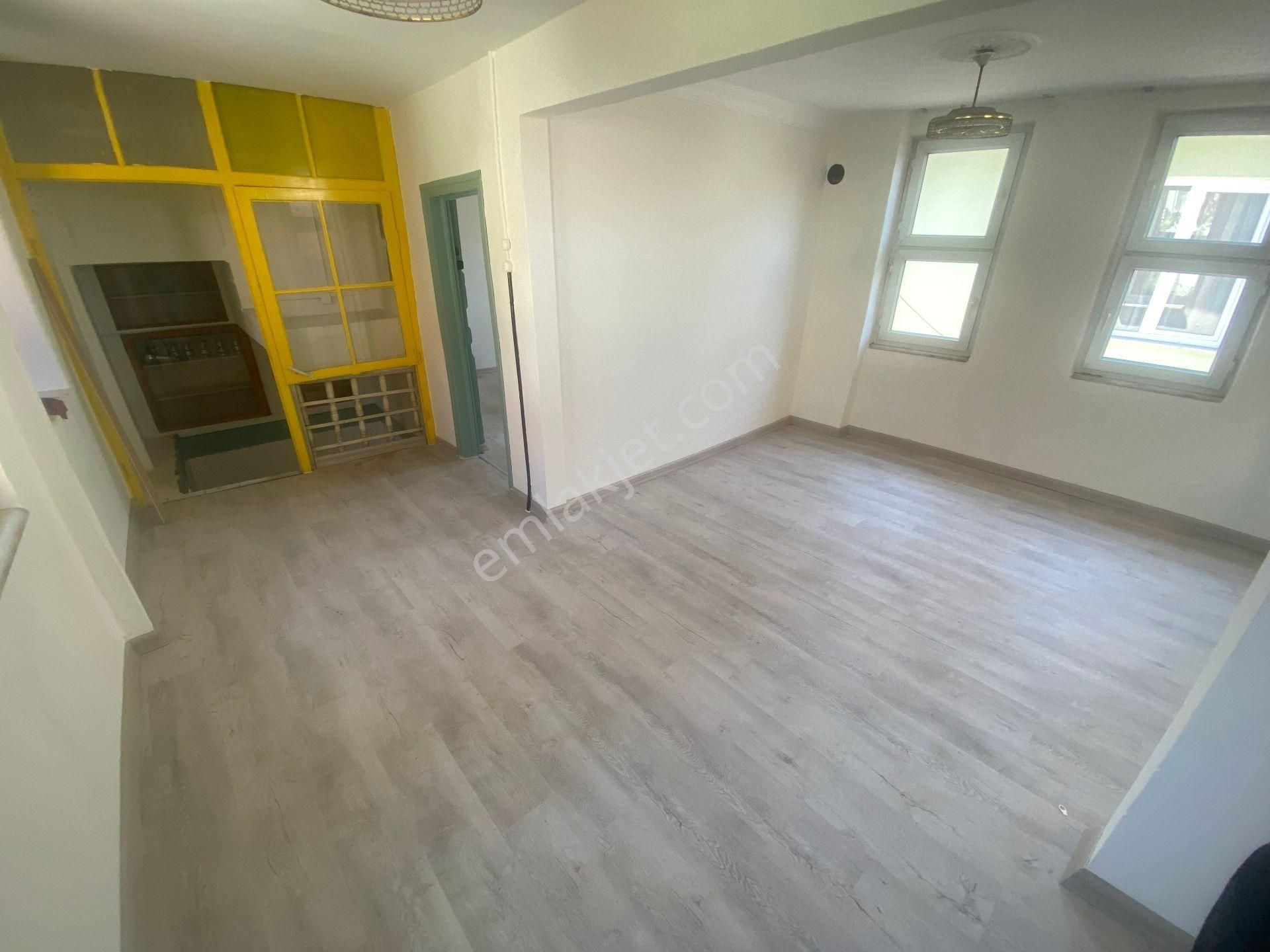 Yıldırım Yeşil Türbe Yakınında Bahçeli Müstakil Ev - Görsel 7