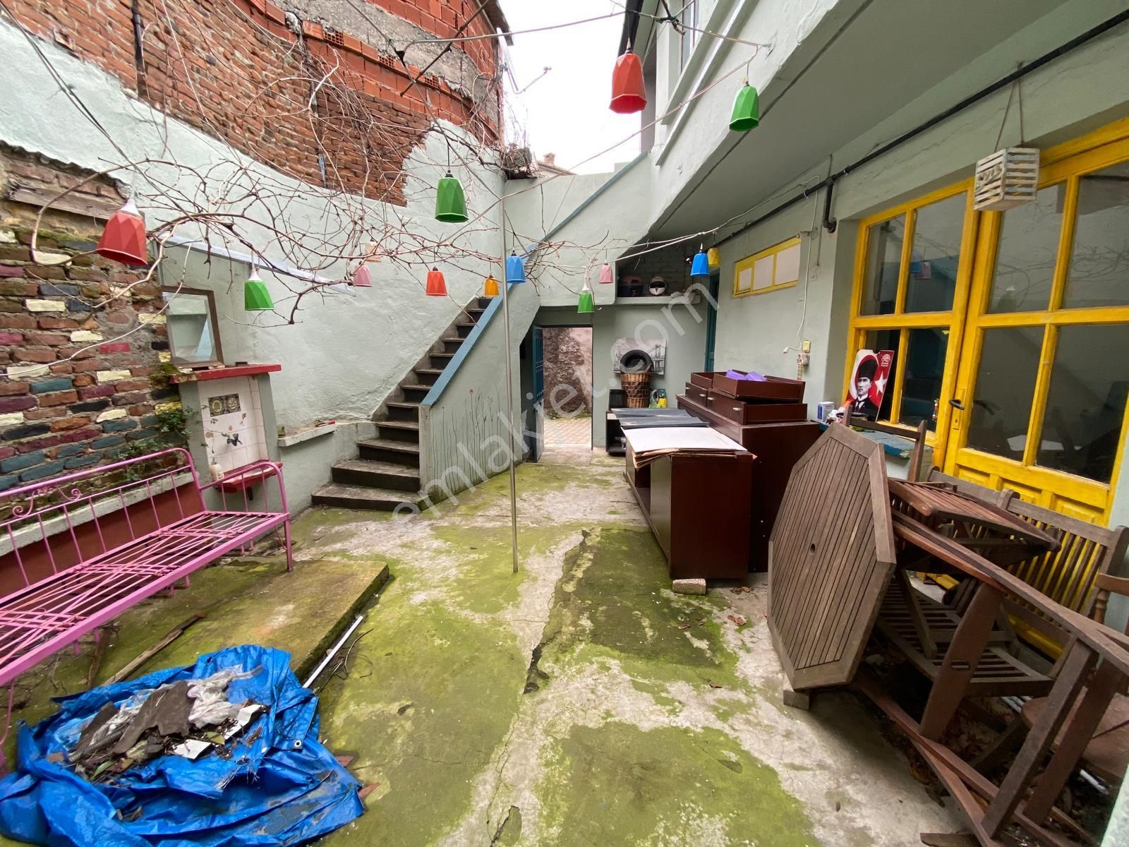 Yıldırım Yeşil Türbe Yakınında Bahçeli Müstakil Ev