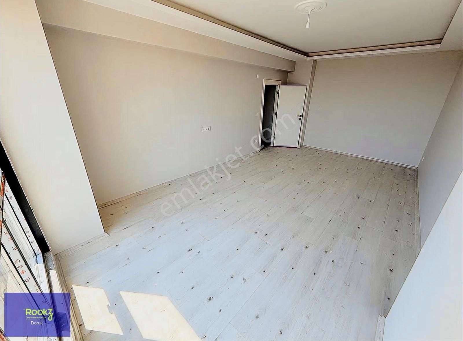 Rookzdoruk'dan Metroya Yakın Geniş 3+1 Luks Site İçinde Daire - Görsel 15