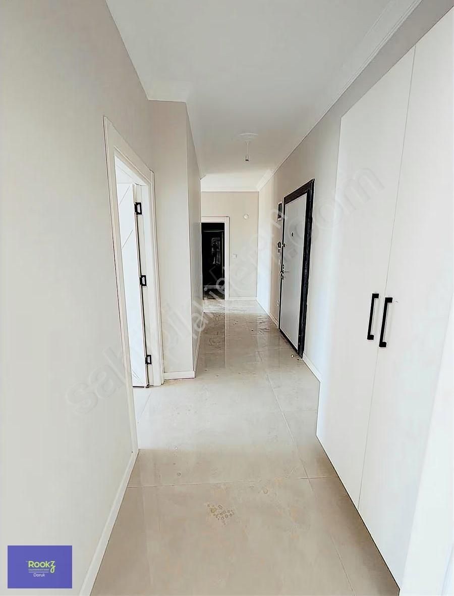 Rookzdoruk'dan Metroya Yakın Geniş 3+1 Luks Site İçinde Daire - Görsel 12