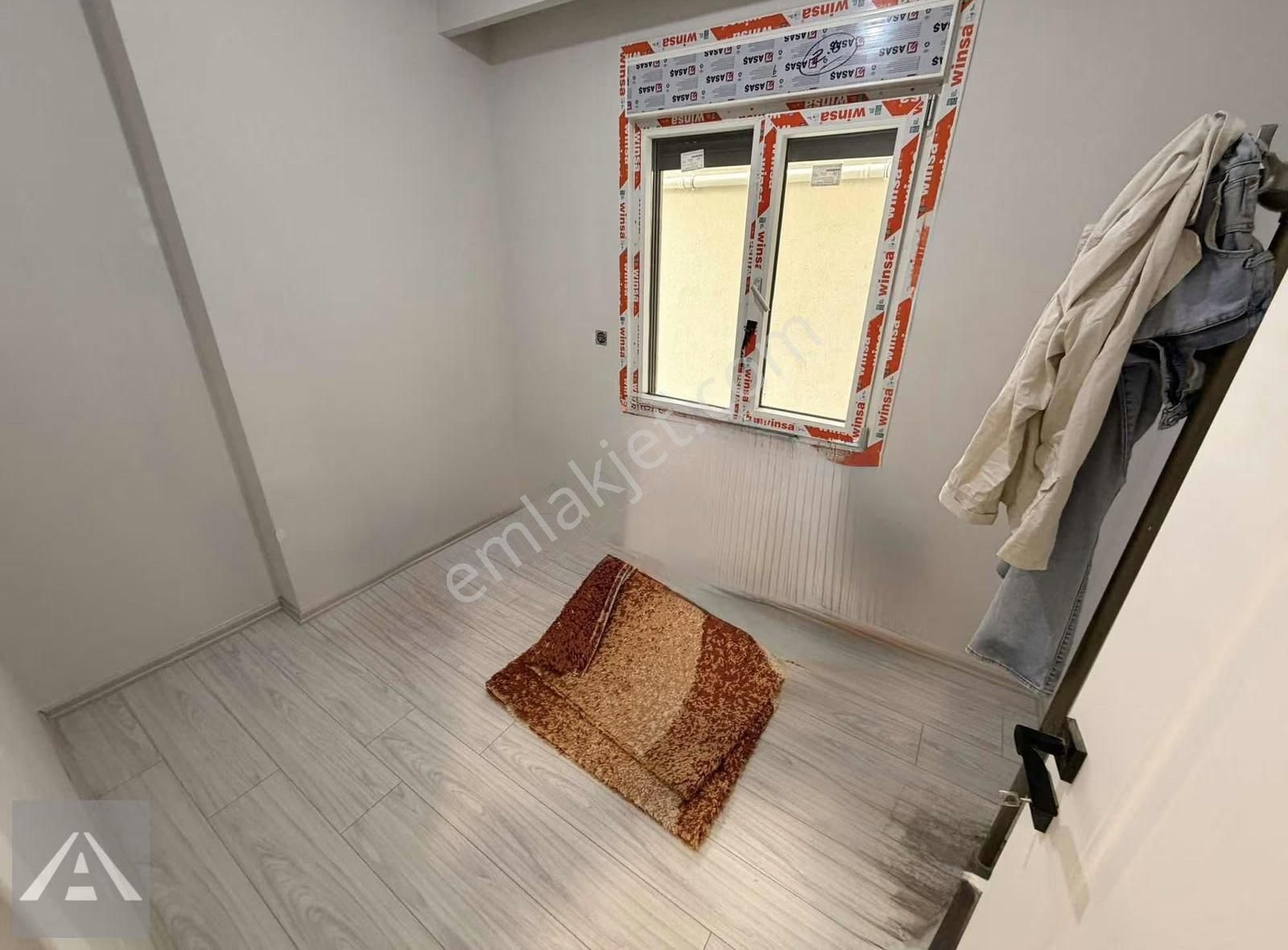 Küçükyalı Sahil'de Sıfır Bahçe Kullanımlı Geniş M2 3+1! - Görsel 3