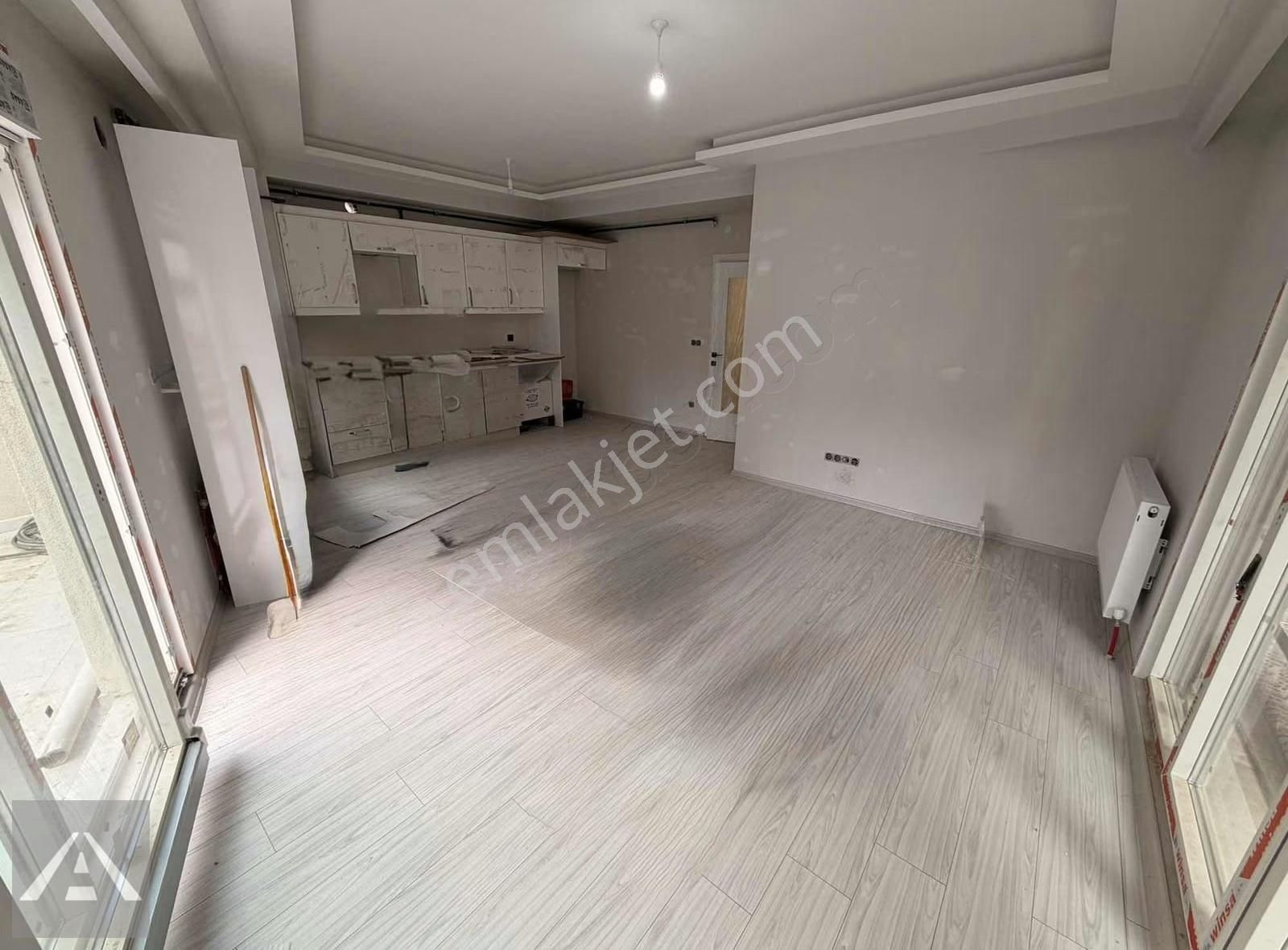 Küçükyalı Sahil'de Sıfır Bahçe Kullanımlı Geniş M2 3+1! - Görsel 11