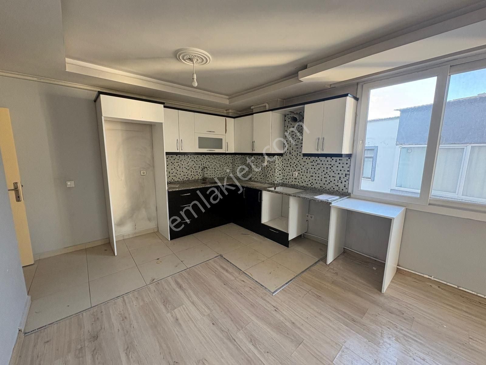 Milas Merkezde Doğalgazlı Kiralık 3+1 Ara Kat Daire - Görsel 4