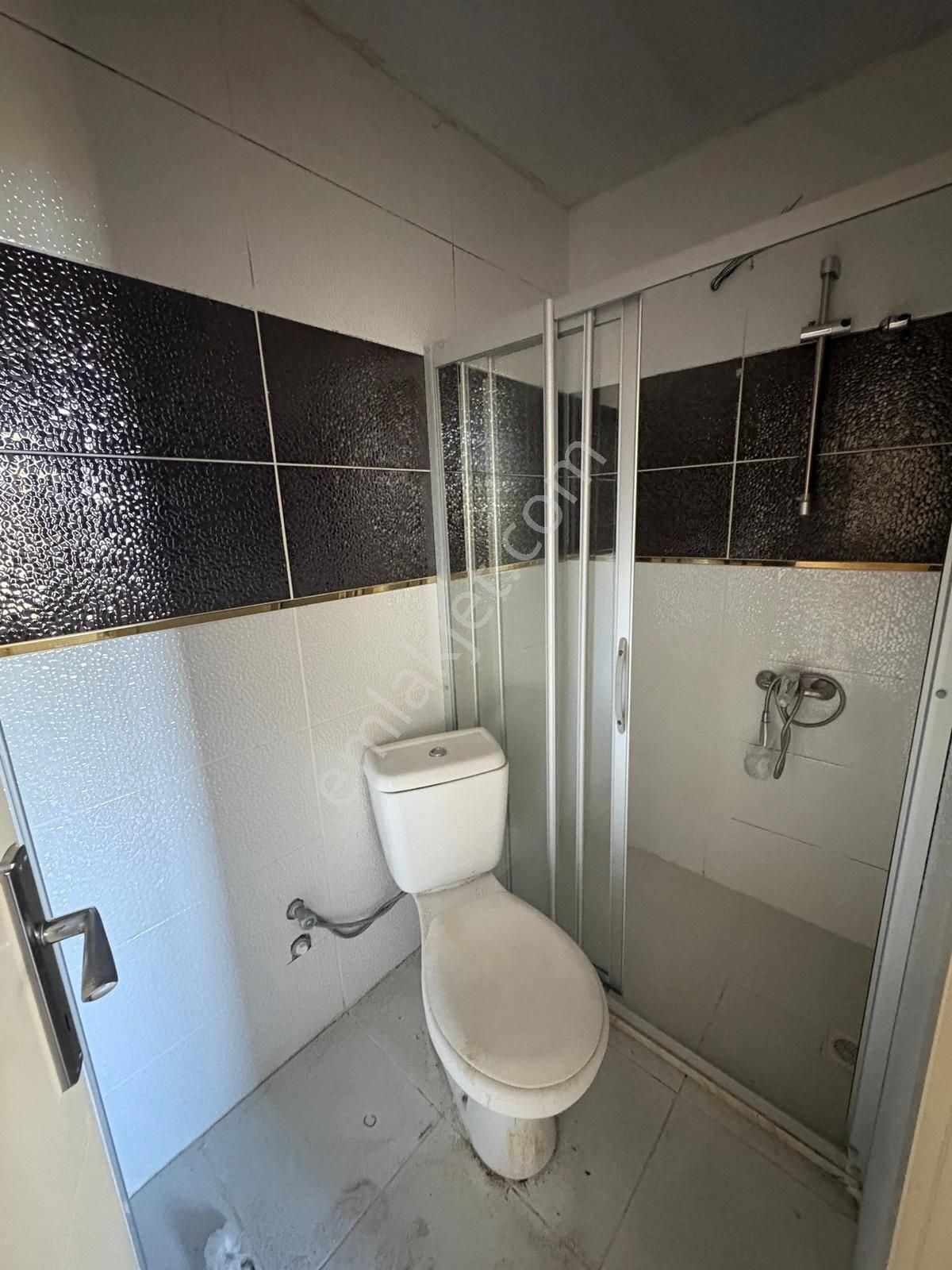 Milas Merkezde Doğalgazlı Kiralık 3+1 Ara Kat Daire - Görsel 15