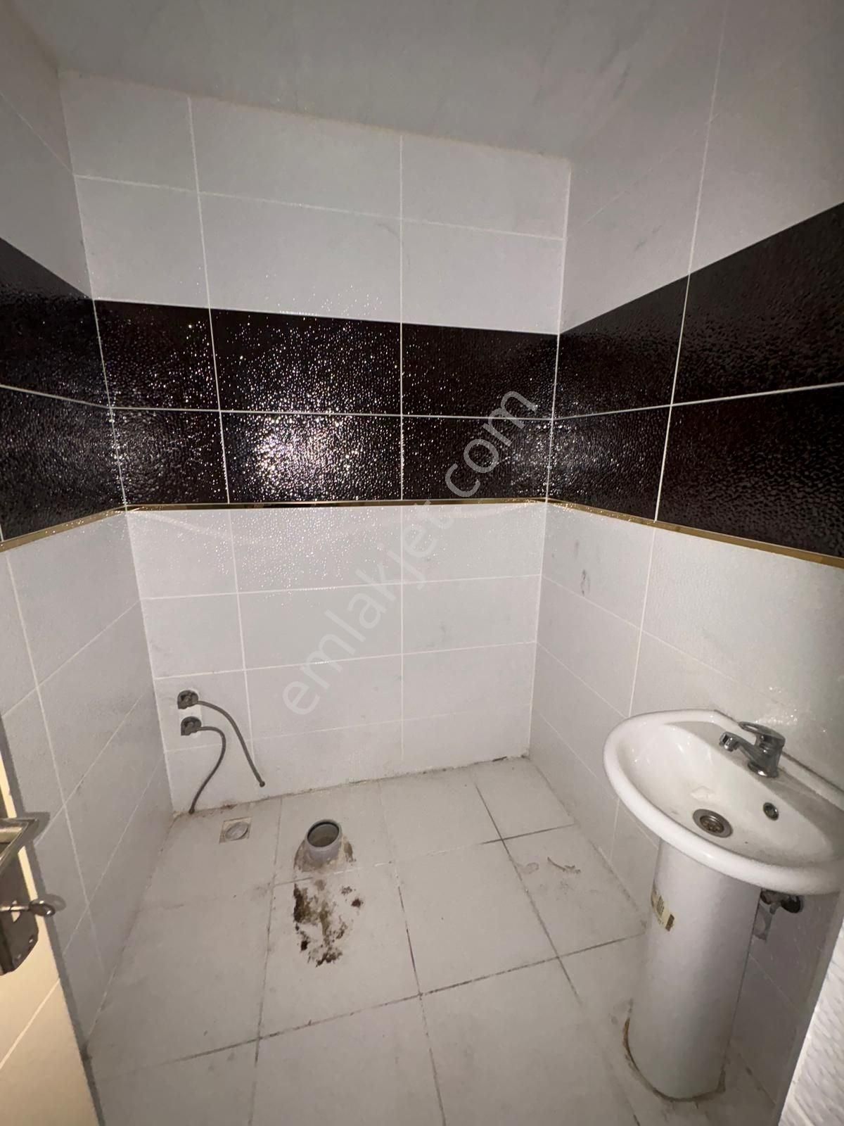 Milas Merkezde Doğalgazlı Kiralık 3+1 Ara Kat Daire - Görsel 14