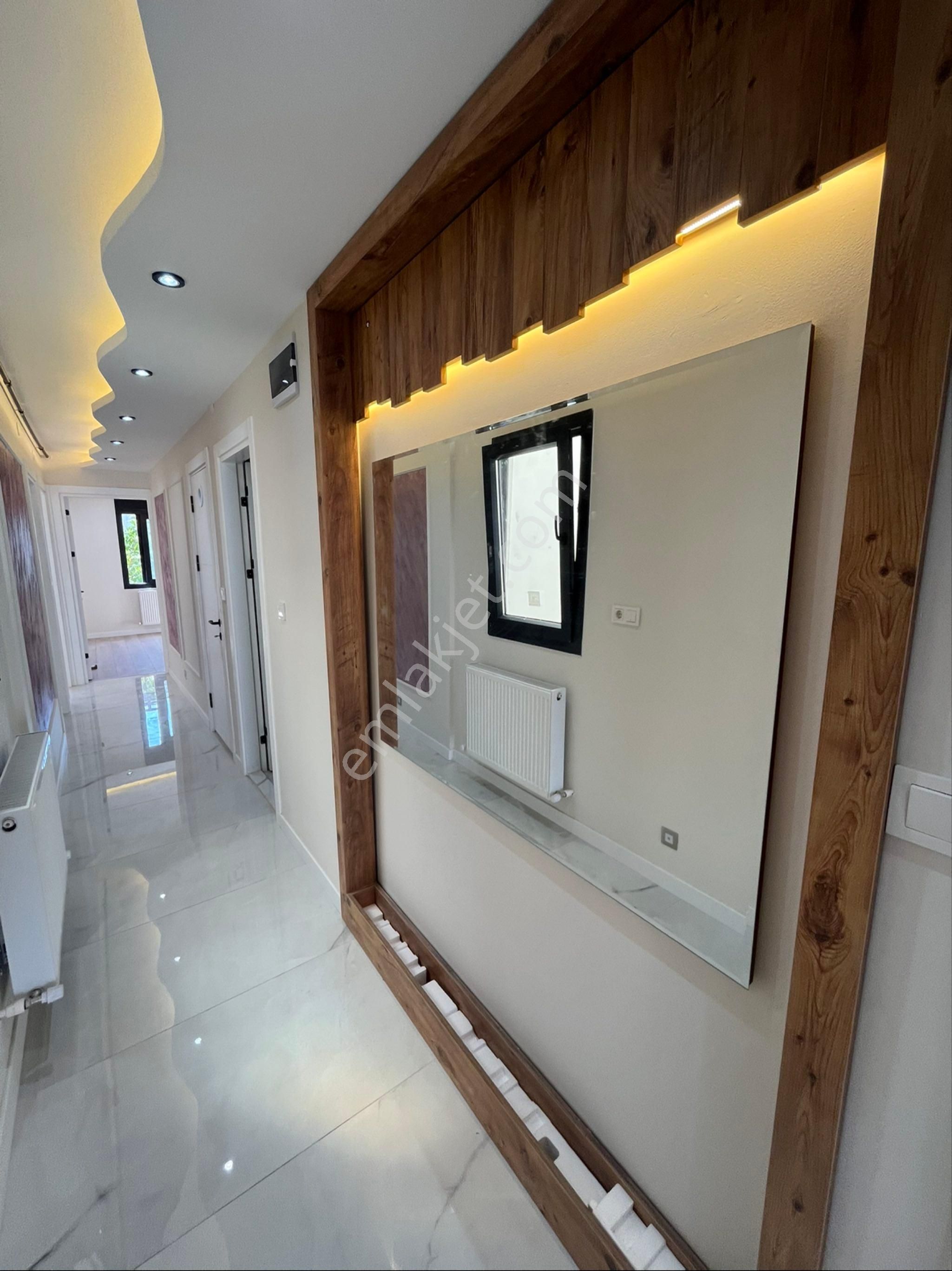 Ogün'den Güzelyalı Merkez'de Full+ Full 3+1 Doğalgazı Satılık Daire - Görsel 9