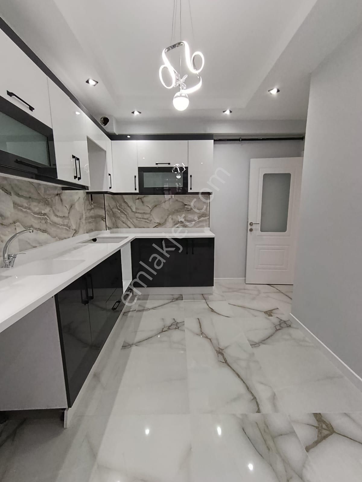 Çamlıca Mahallesinde 3+1 Sıfır Daireler - Görsel 4