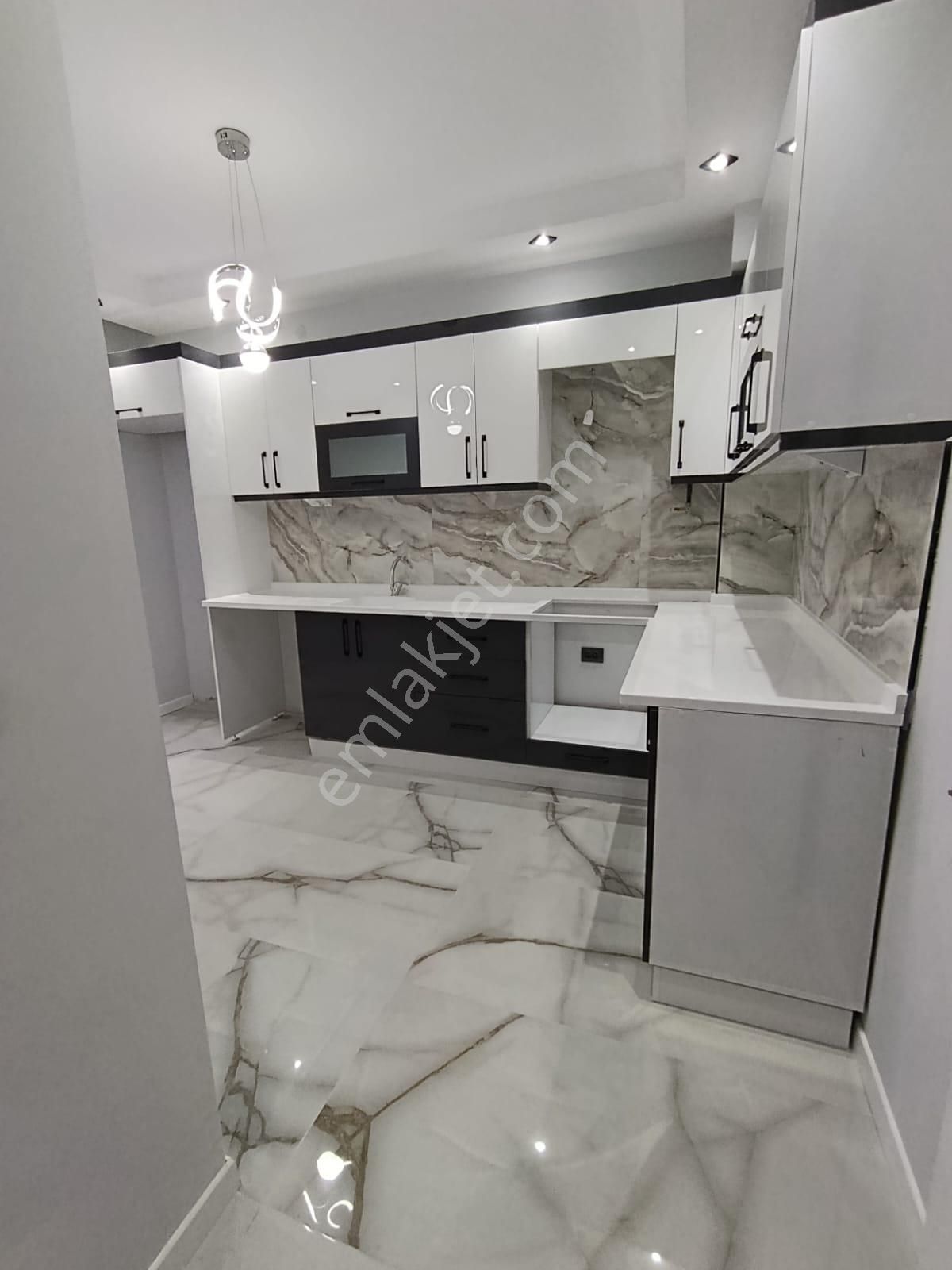 Çamlıca Mahallesinde 3+1 Sıfır Daireler - Görsel 2