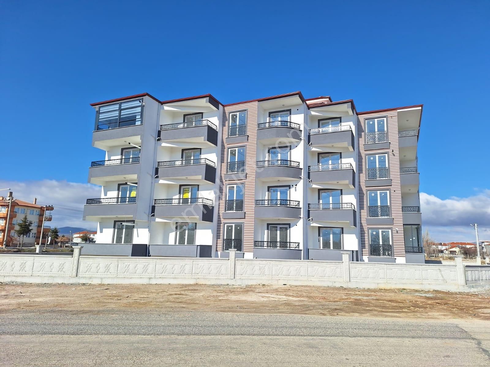 Yaman'dan Bolvadin Kırkgöz Mah. Son 2 Adet 1+1 Satılık Daire