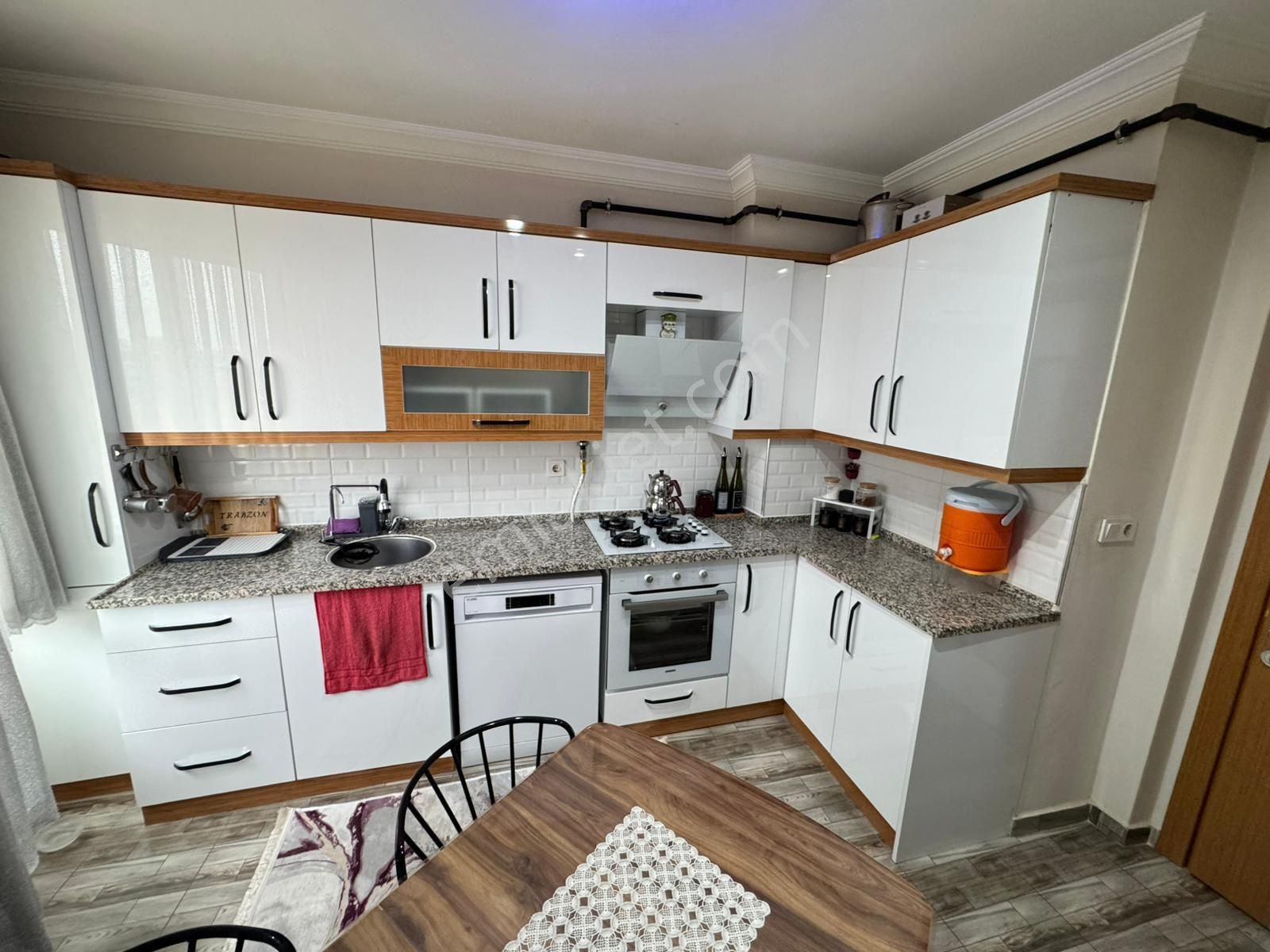 🏡muradiye Mahallesi🏡 ✅2+1 100m2 4 Katlının 4 Katı ❇️full Özelikli Petek Kombili