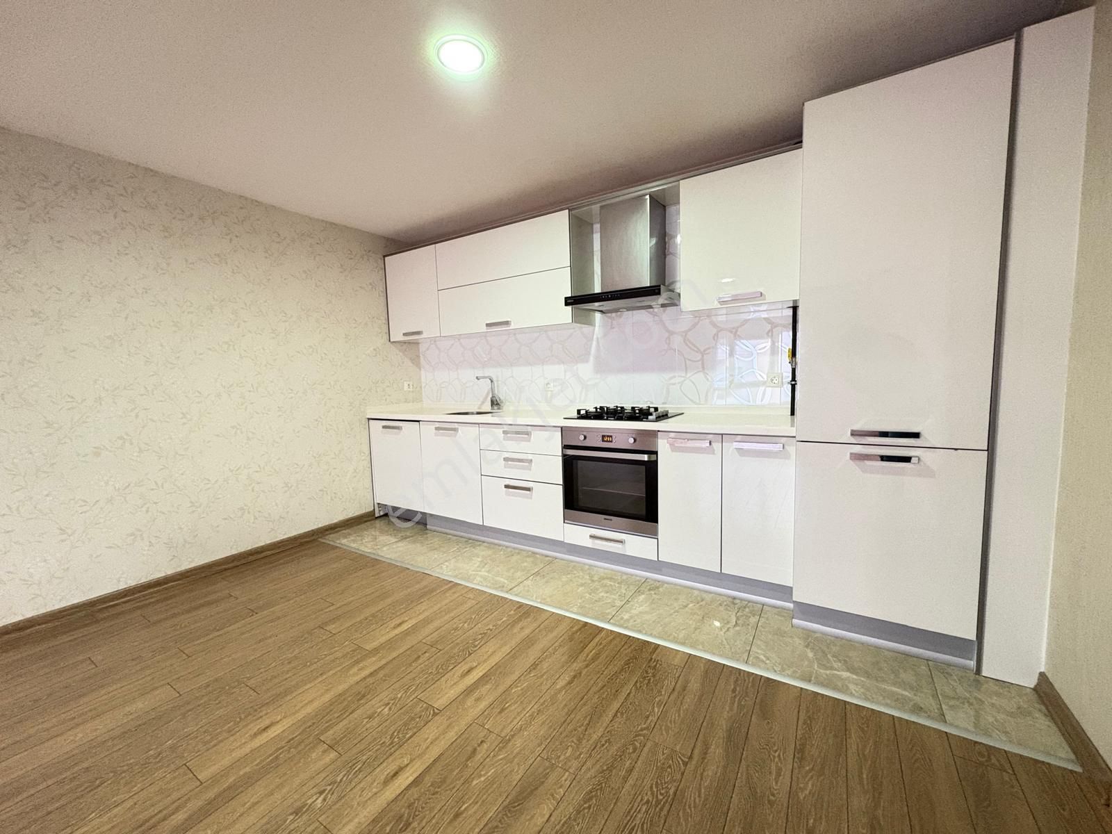 Bosna Hersekte Site İçinde, 3+1 Ara Kat | Yüksek Kira Getirili!