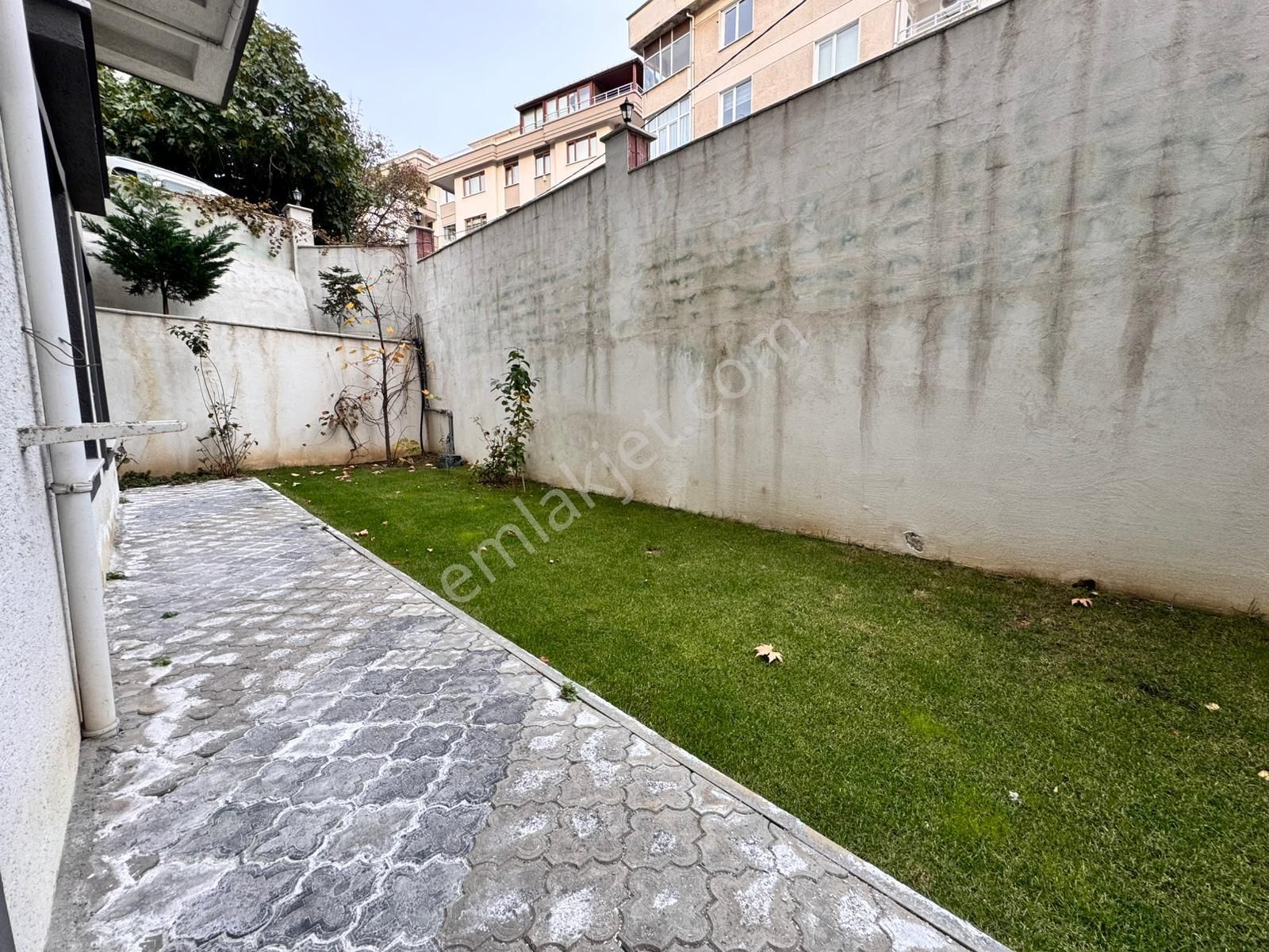 █ Konfor █ Minibüs Cad. 400 Metre, Bahçeli 5 Yıllık Ön Cephe 1+1 - Görsel 34