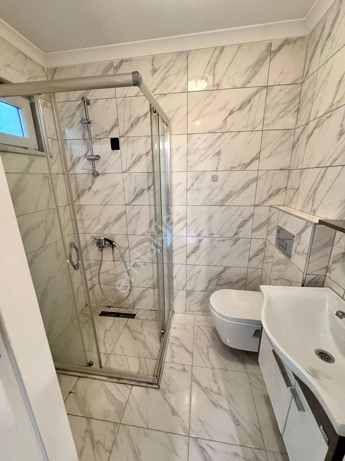 █ Konfor █ Minibüs Cad. 400 Metre, Bahçeli 5 Yıllık Ön Cephe 1+1 - Görsel 26