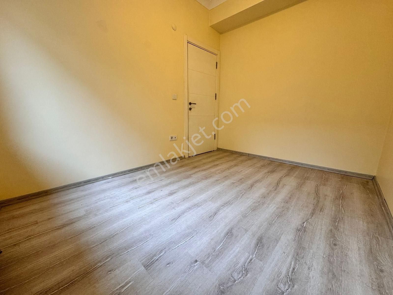 █ Konfor █ Minibüs Cad. 400 Metre, Bahçeli 5 Yıllık Ön Cephe 1+1 - Görsel 25