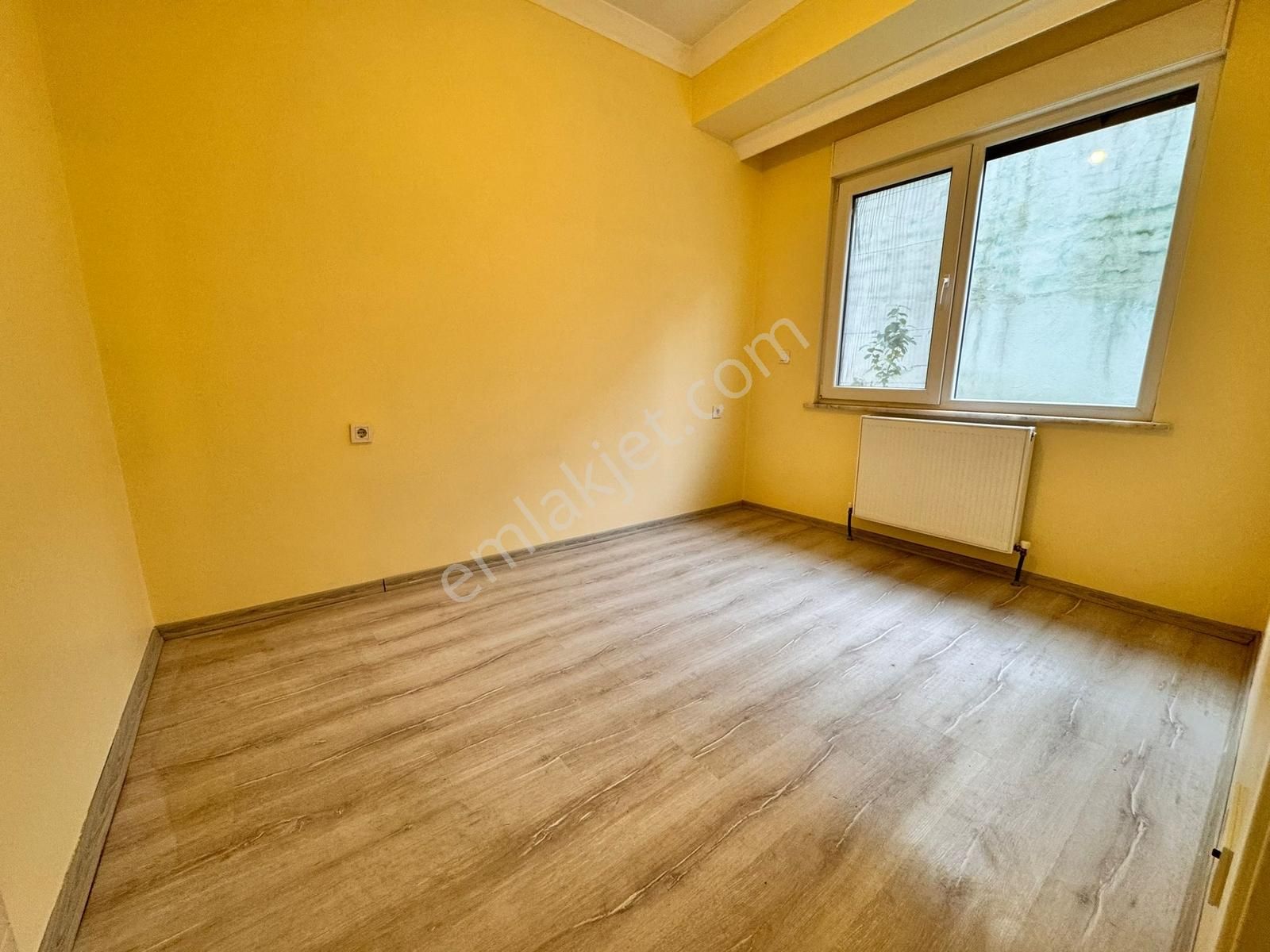 █ Konfor █ Minibüs Cad. 400 Metre, Bahçeli 5 Yıllık Ön Cephe 1+1 - Görsel 24