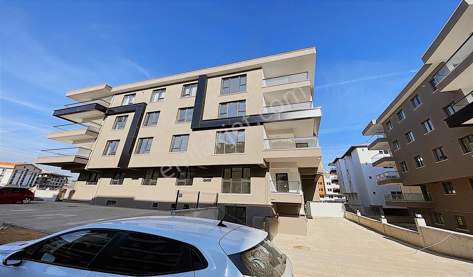 Yenikent Emlak'tan Kiralık 1+1 Bağımsız Mutfaklı Kiralık Daire