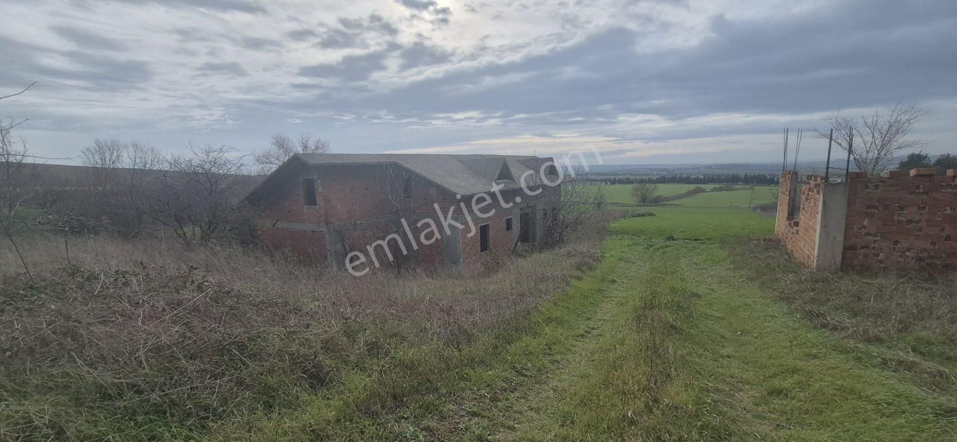 Silivri Fenerköy'de Üzerinde İzinli 280 M² Yapı Olan, 25.643 M² Satılık Arazi - Görsel 4