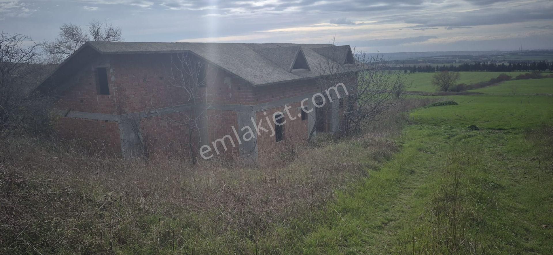 Silivri Fenerköy'de Üzerinde İzinli 280 M² Yapı Olan, 25.643 M² Satılık Arazi - Görsel 3