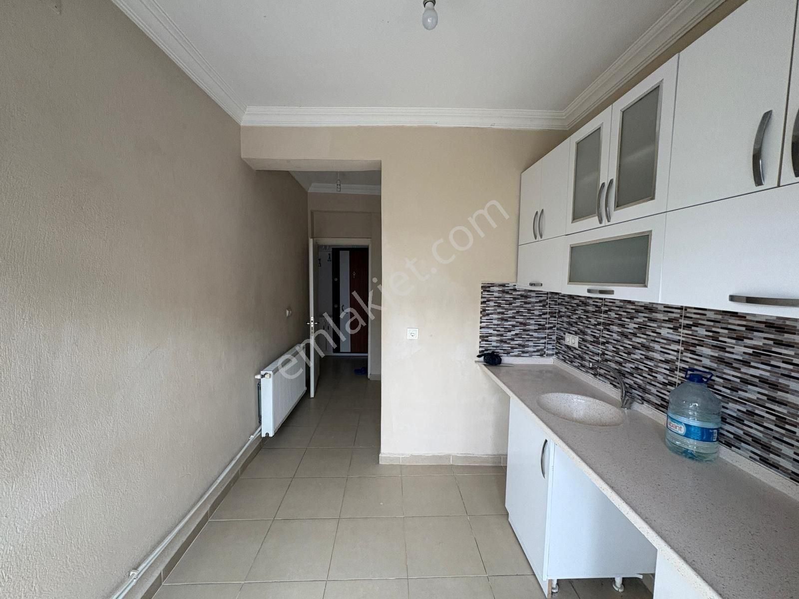 Milas Hacıabdi Mahallesinde Kiralık 2+1 Ara Kat Daire - Görsel 3