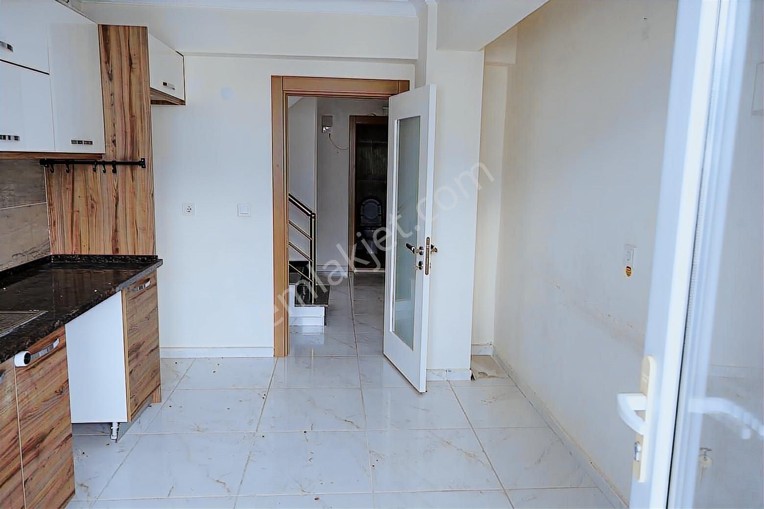 Millet Mahallesi'nde Satılık 4+1 Dubleks Daire - Görsel 5