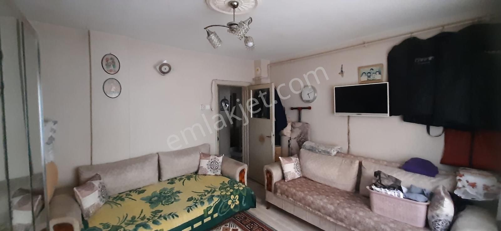 Çiftehavuzlarda Etibankcaddesine Yakın Satılık 2katlı Müstakilev - Görsel 4