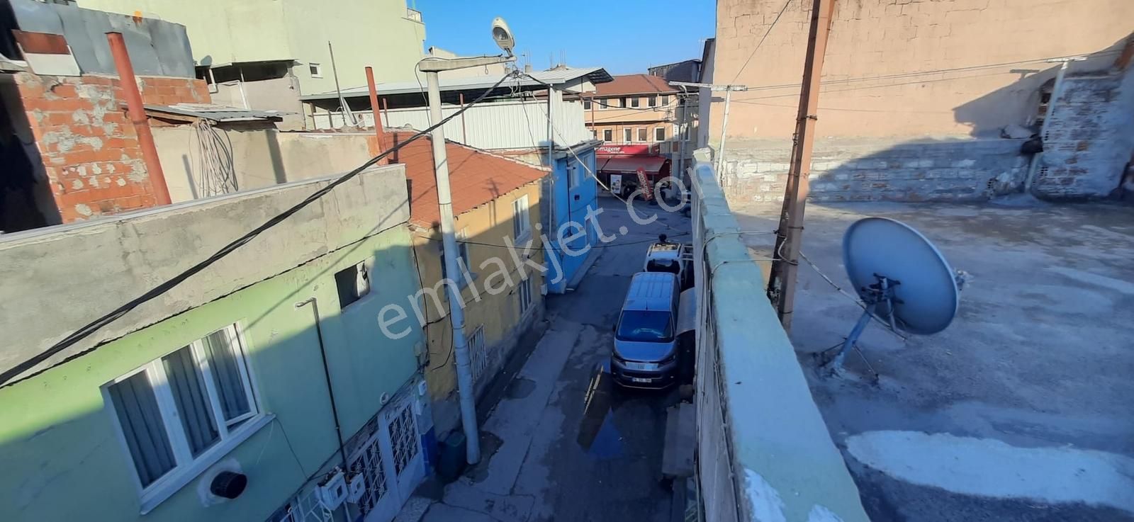 Çiftehavuzlarda Etibankcaddesine Yakın Satılık 2katlı Müstakilev - Görsel 3