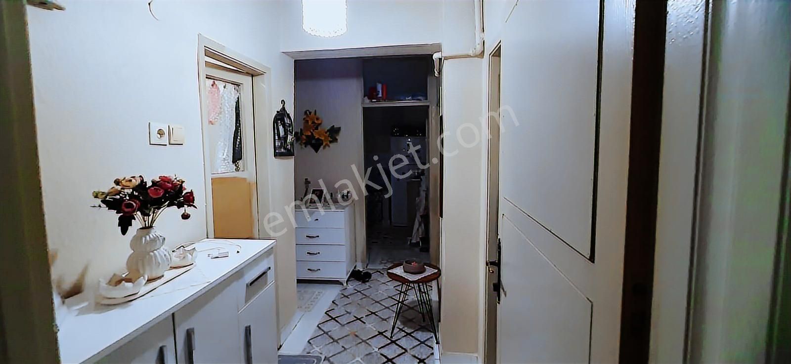 Çiftehavuzlarda Etibankcaddesine Yakın Satılık 2katlı Müstakilev - Görsel 9