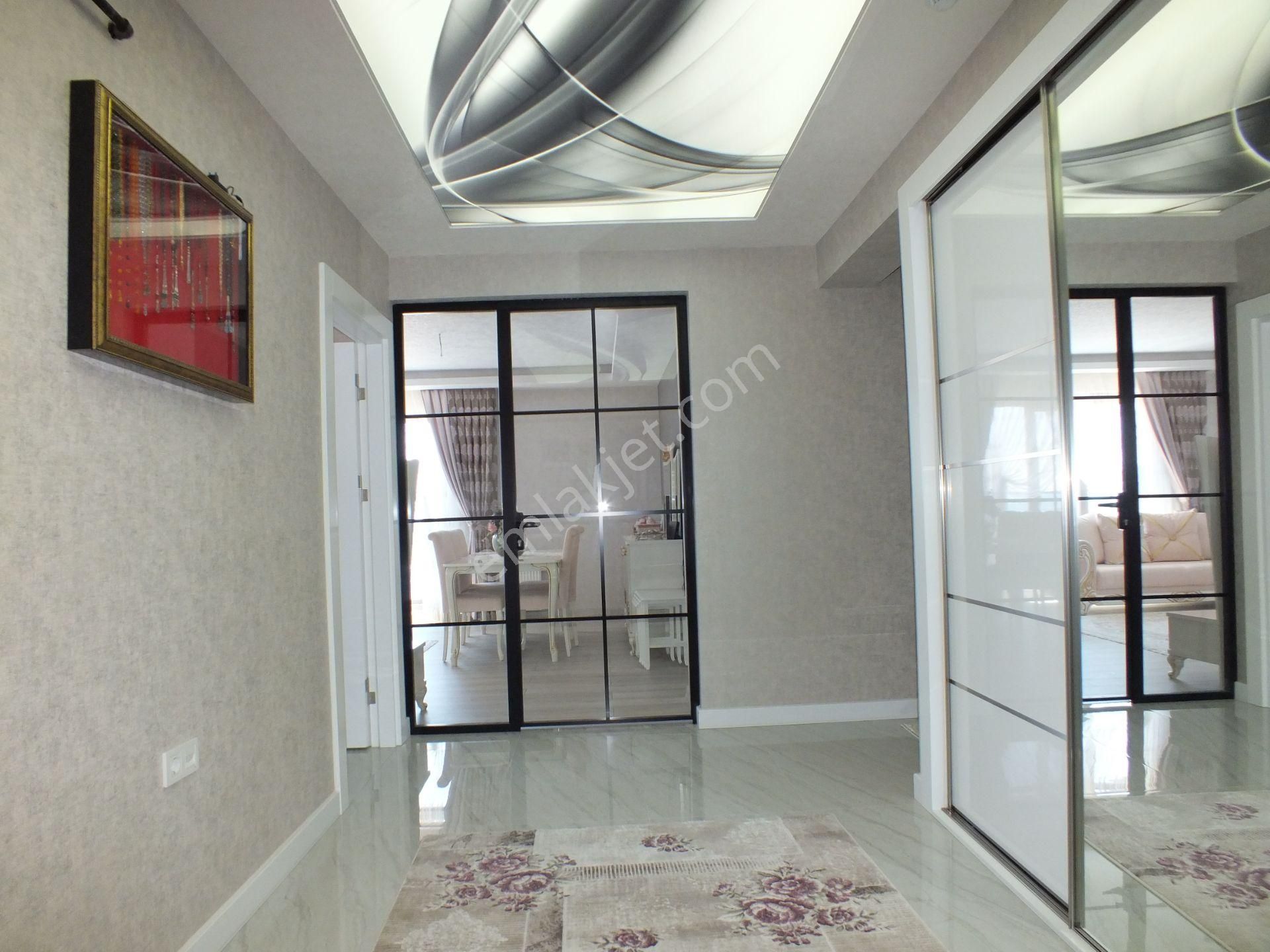 Kalecik Emlak'tan G.odalı K.otopark Teras Balkonlu Asansörlü Sitede 4+1 - Görsel 19