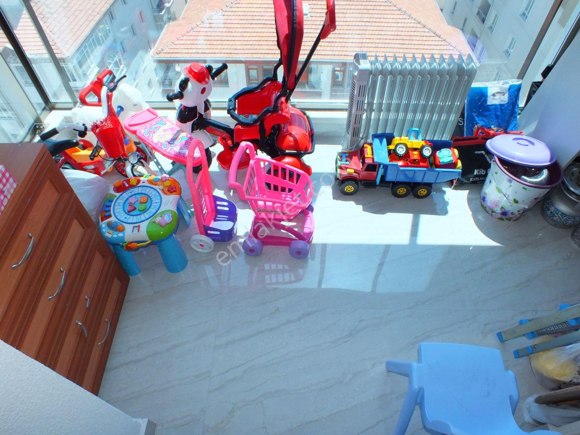 Kalecik Emlak'tan G.odalı K.otopark Teras Balkonlu Asansörlü Sitede 4+1 - Görsel 29