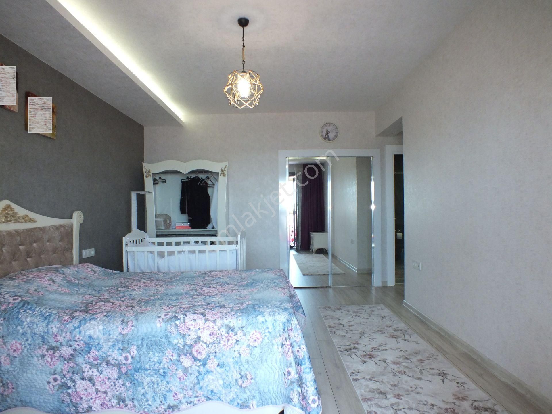 Kalecik Emlak'tan G.odalı K.otopark Teras Balkonlu Asansörlü Sitede 4+1 - Görsel 16