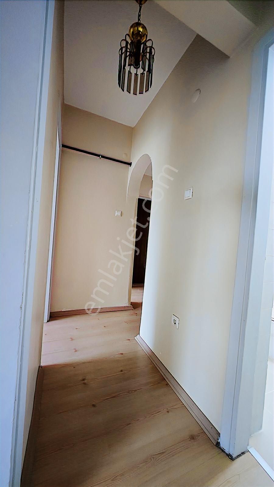 Mecidiyeköy De Merkezi Konumda Balkonlu Aydınlık Ferah 1+1 Daire - Görsel 14