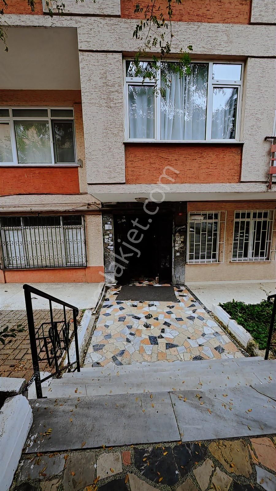 Mecidiyeköy De Merkezi Konumda Balkonlu Aydınlık Ferah 1+1 Daire - Görsel 3