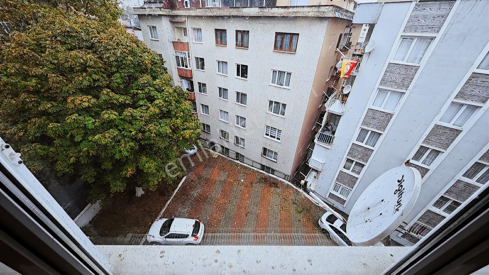 Mecidiyeköy De Merkezi Konumda Balkonlu Aydınlık Ferah 1+1 Daire - Görsel 2